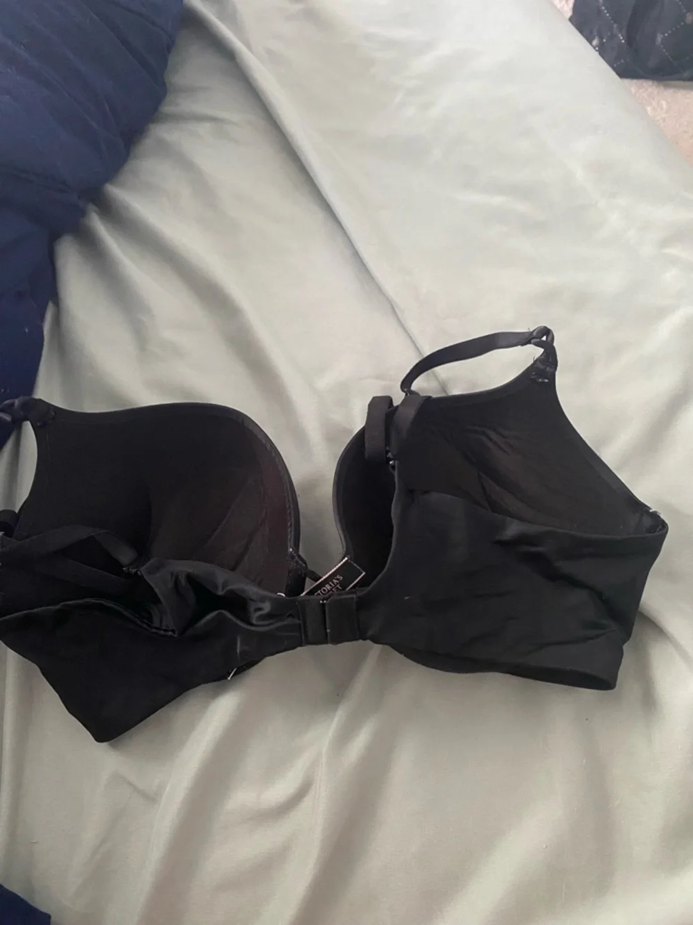 Vs bra - Picture 2 of 3